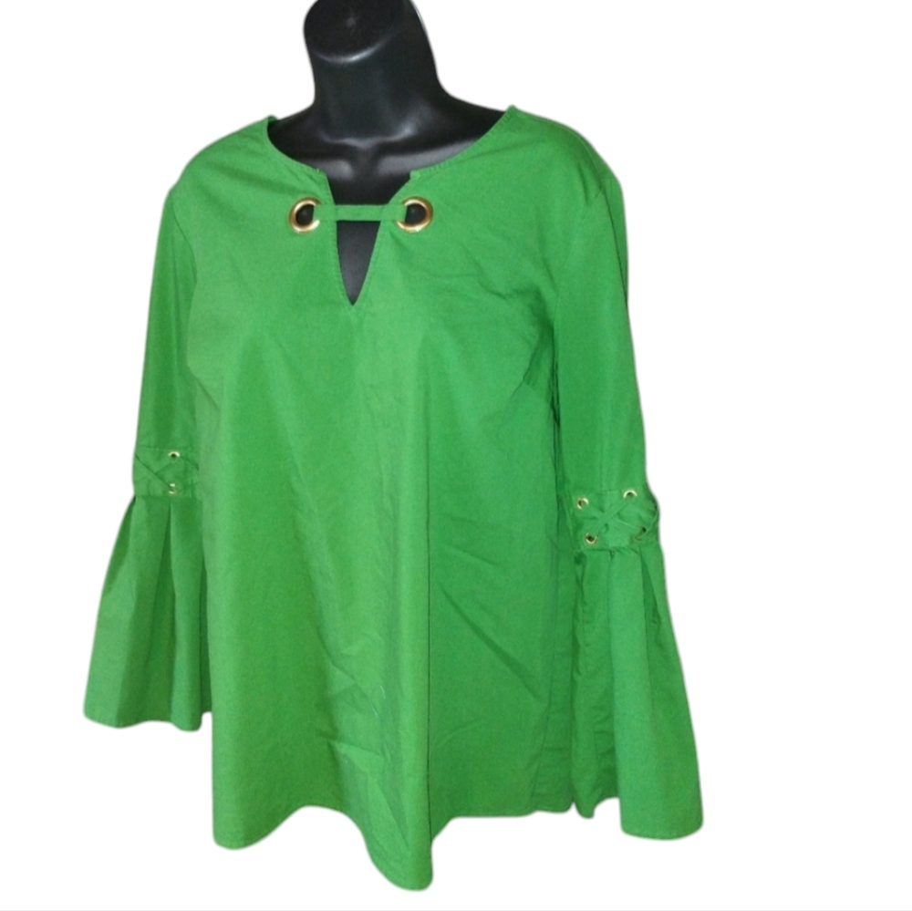 Michael Kors pretty green top bell sleeves, gold grommets , v neck Like New
